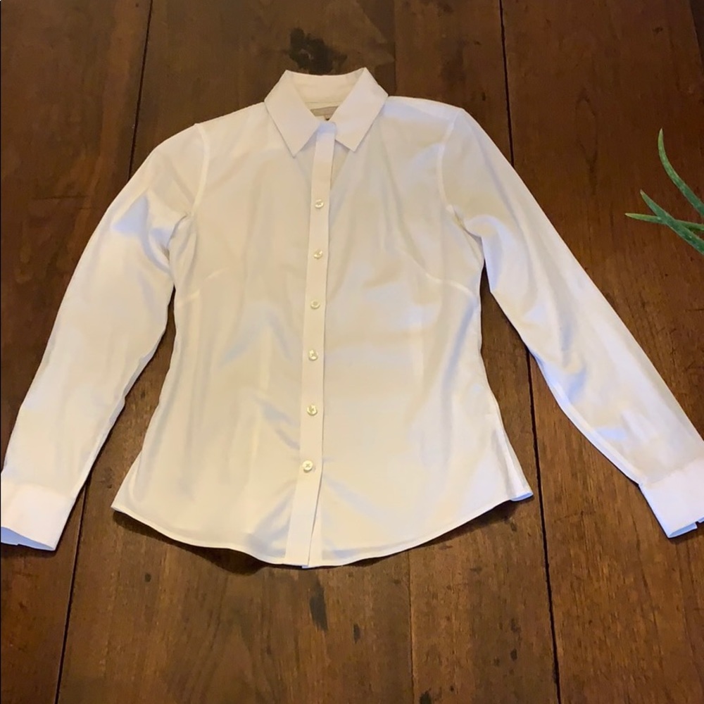 White Banana Republic Button Down Non-Iron
